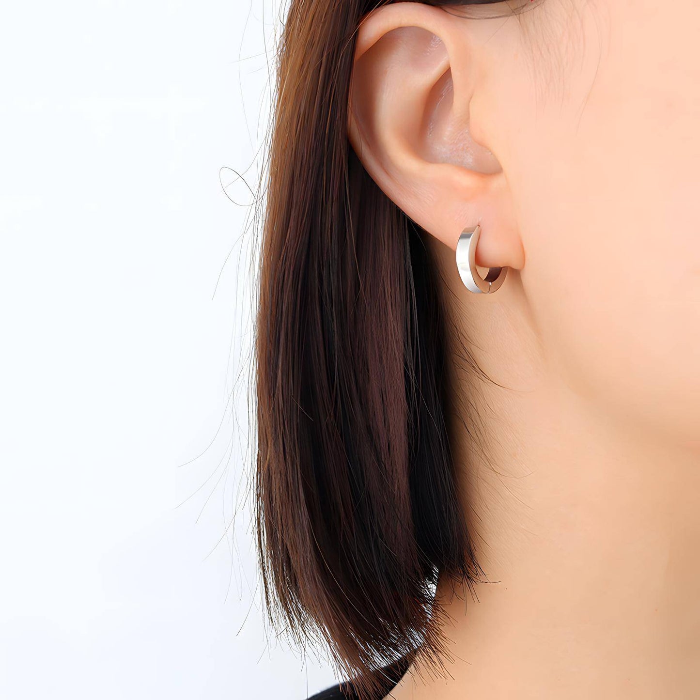 Mini Hoops in Silver
