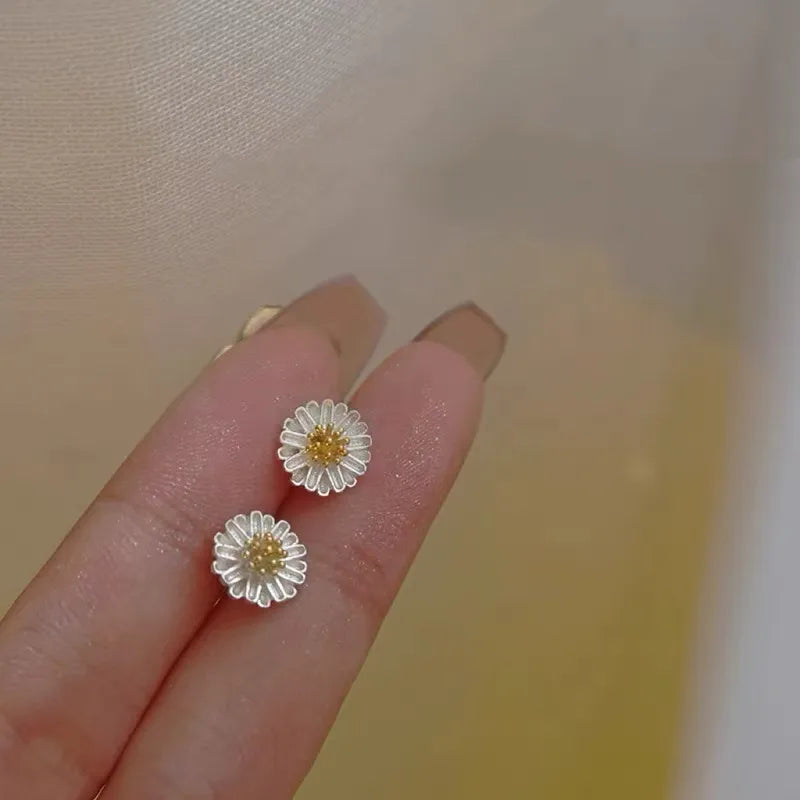 +20 Designs / STUD EARRINGS - STERLING SILVER 925